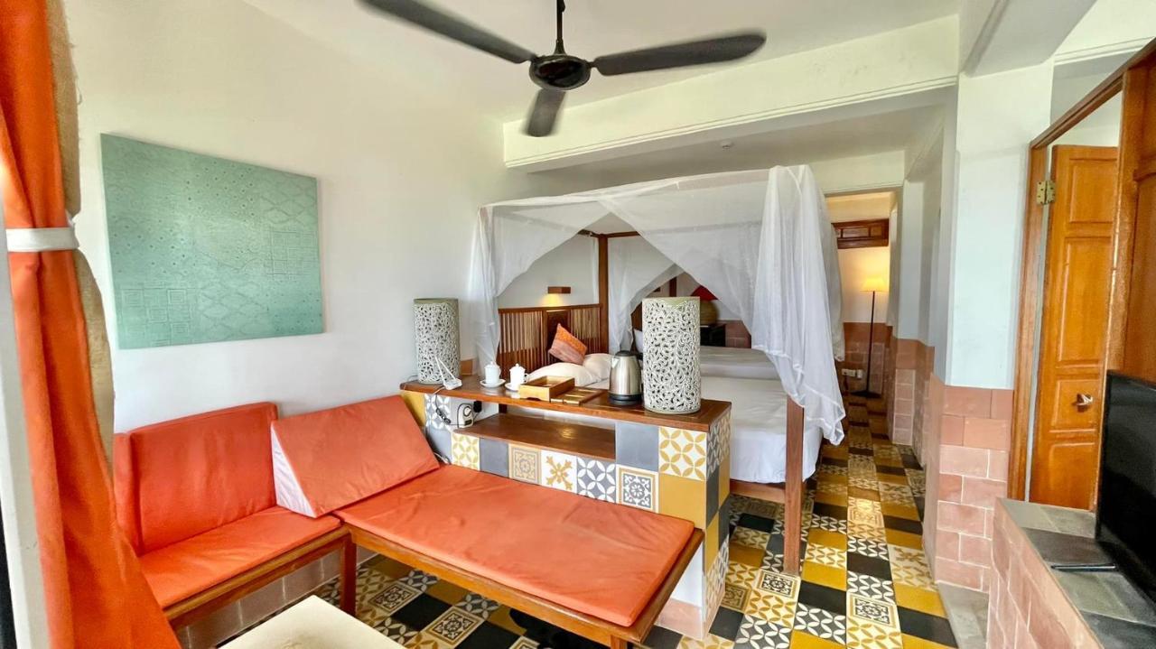 Villa Louise Hue Beach Boutique Hotel Εξωτερικό φωτογραφία