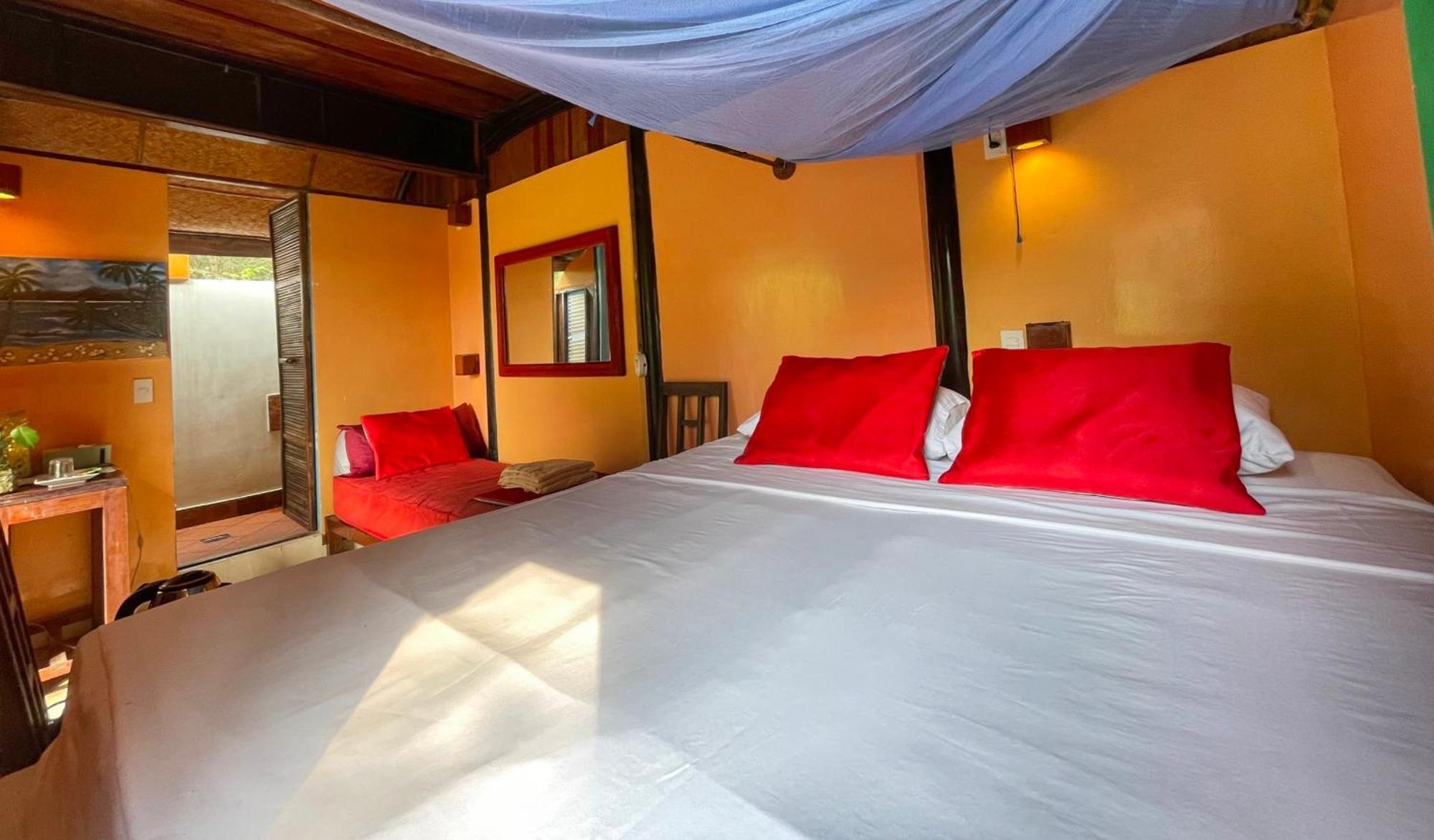 Villa Louise Hue Beach Boutique Hotel Δωμάτιο φωτογραφία